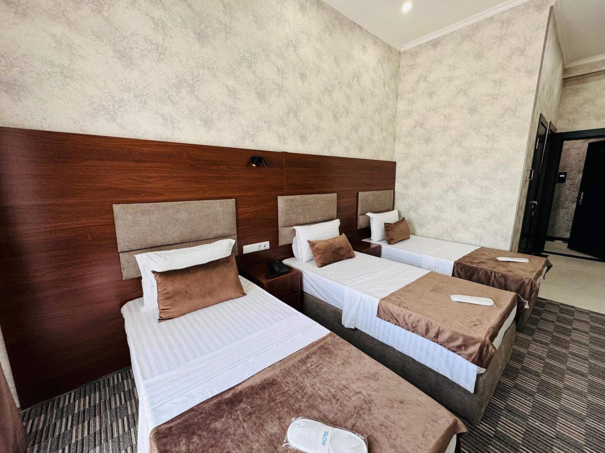 Arda Plaza Hotel Tasjkent Buitenkant foto