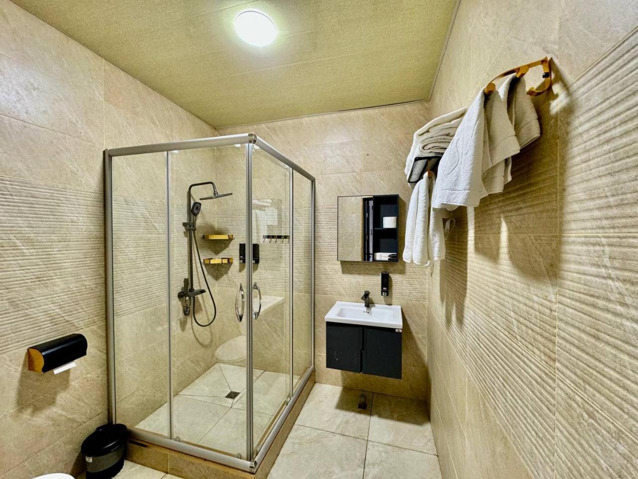 Arda Plaza Hotel Tasjkent Buitenkant foto